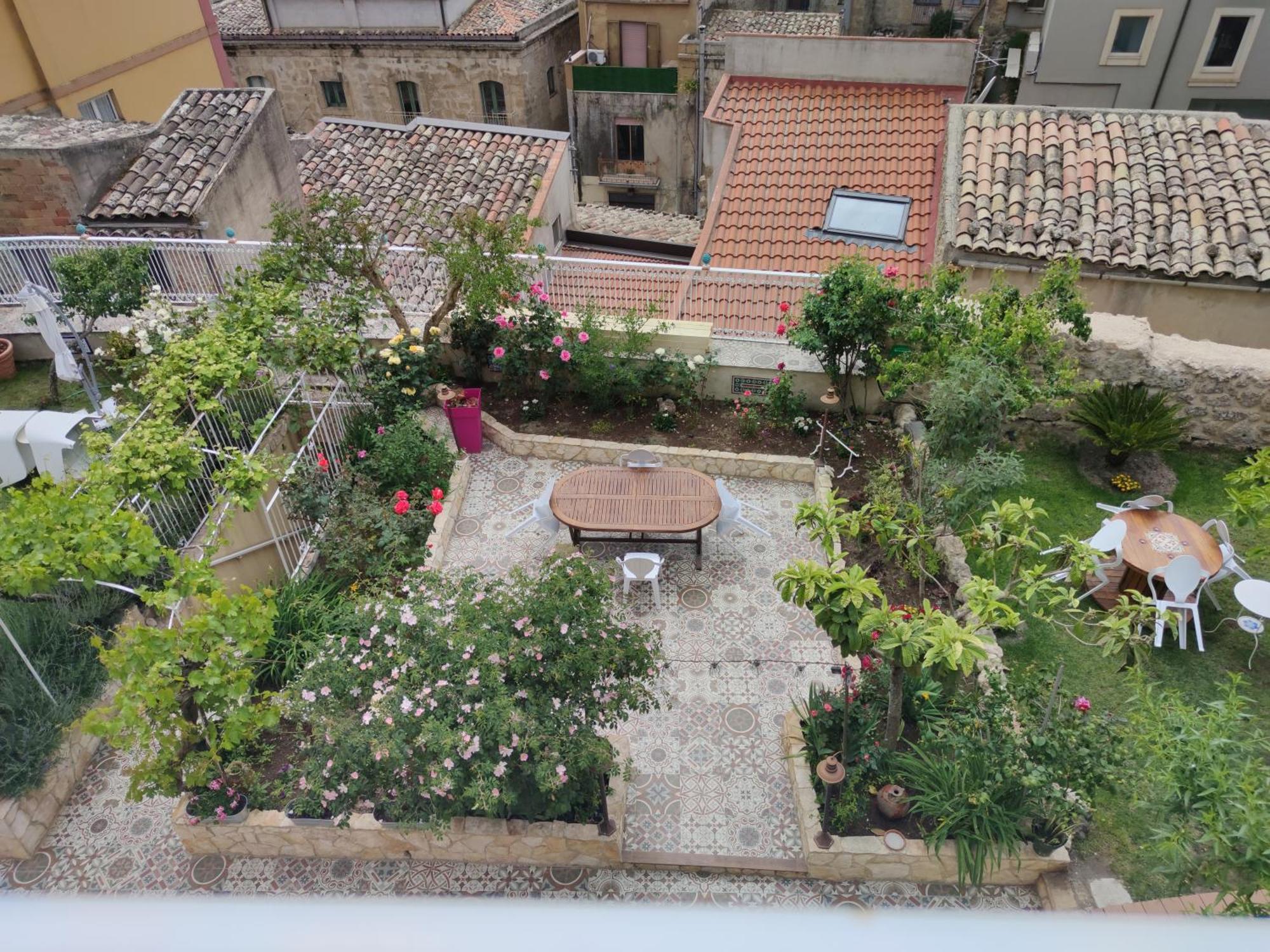 Suite Inn Centro Dimora Storica Enna Exterior foto