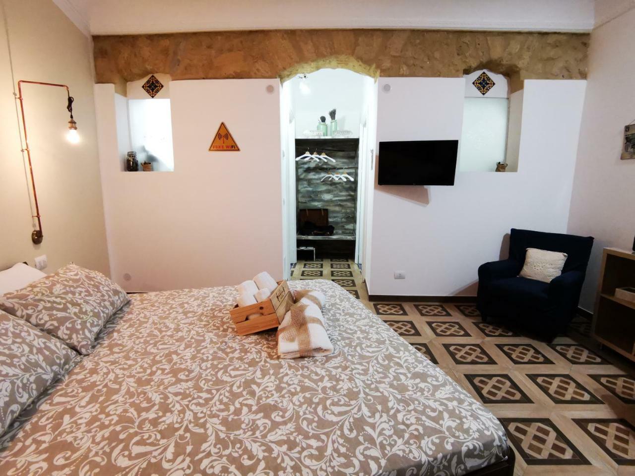 Suite Inn Centro Dimora Storica Enna Exterior foto