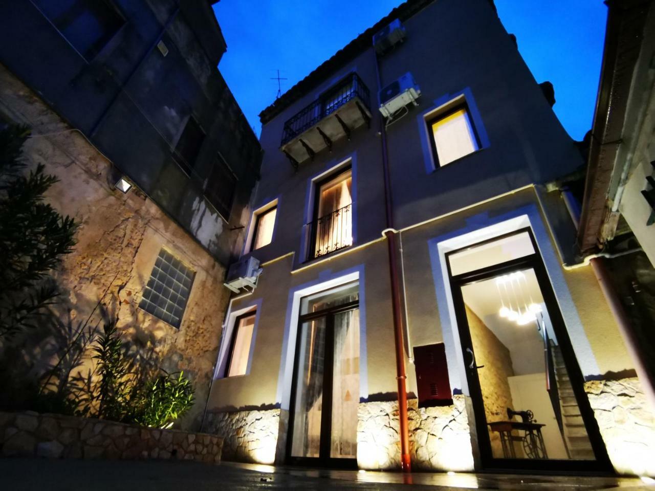 Suite Inn Centro Dimora Storica Enna Exterior foto